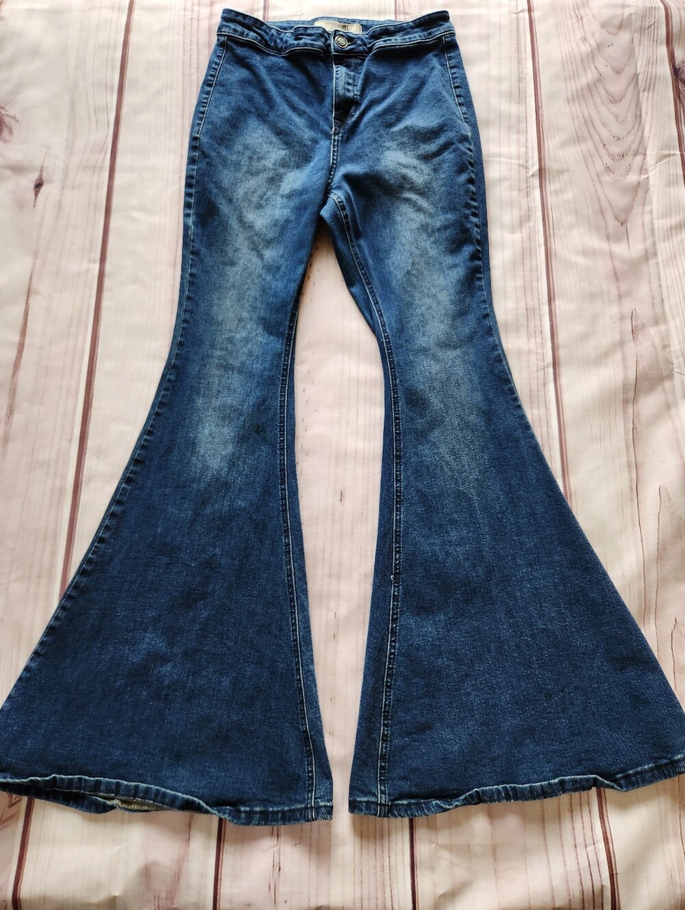 Rock & Roll Cowgirl "High Rise Bell Bottom Jean" Flare Blue | Women's Size 29 - Picture 6 of 15
